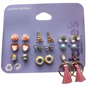 Claire's Girl Pierced Earrings NOC NEW